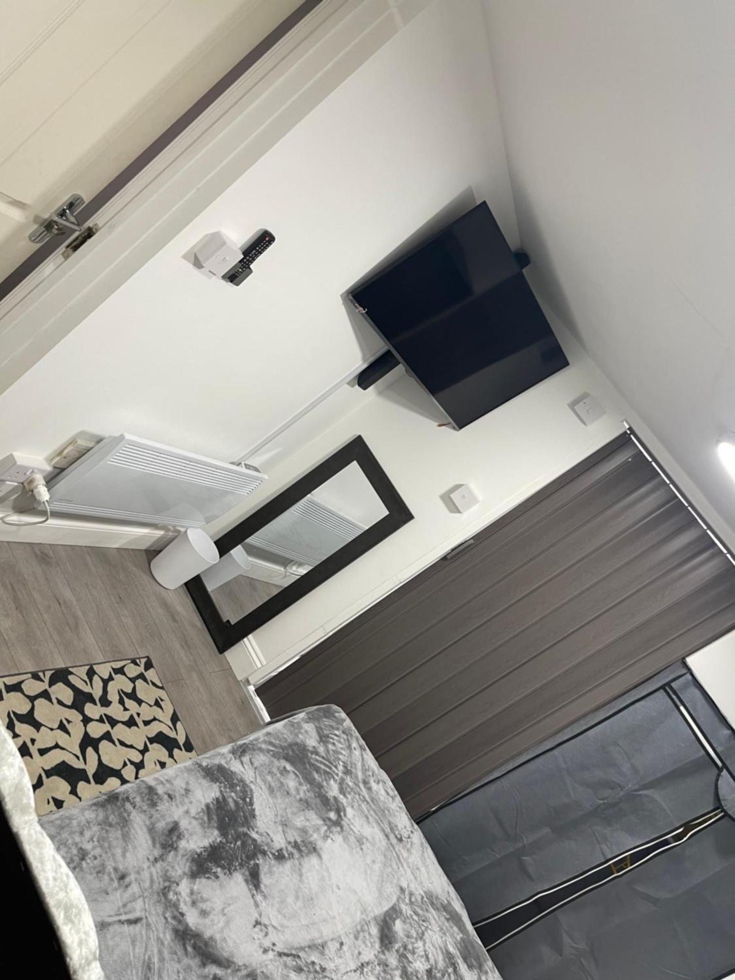 Cozy mini studio in Basildon Nevendon 外观 照片